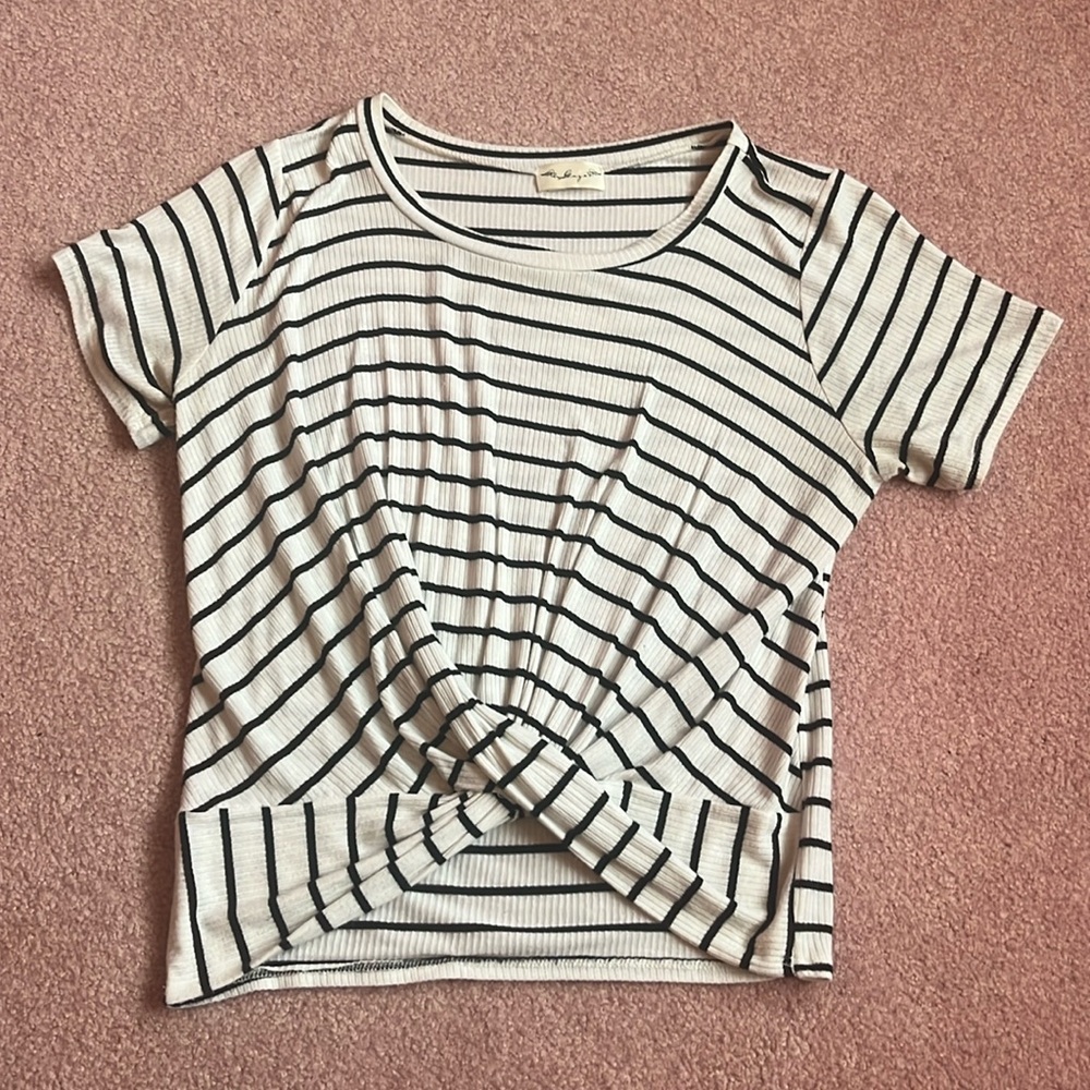 Women’s Black and White Striped Twist Top Size Small